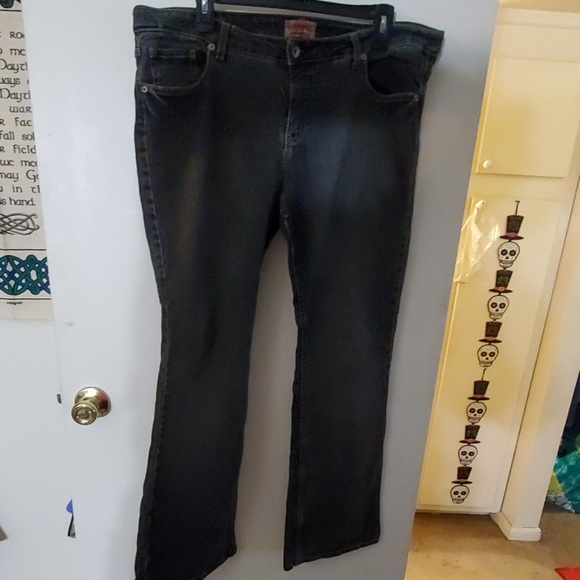 Boot Cut Jeans - Picture 1 of 3